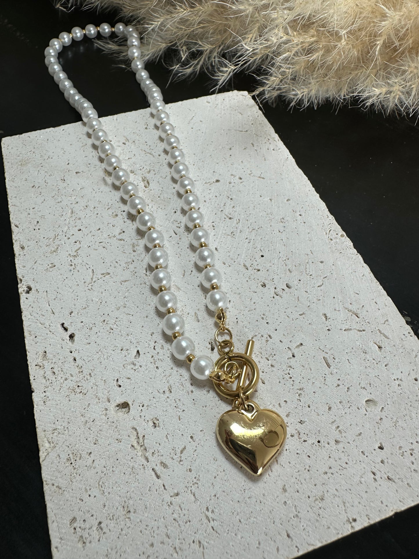 The Gold & Pearl Collection golden Heart
