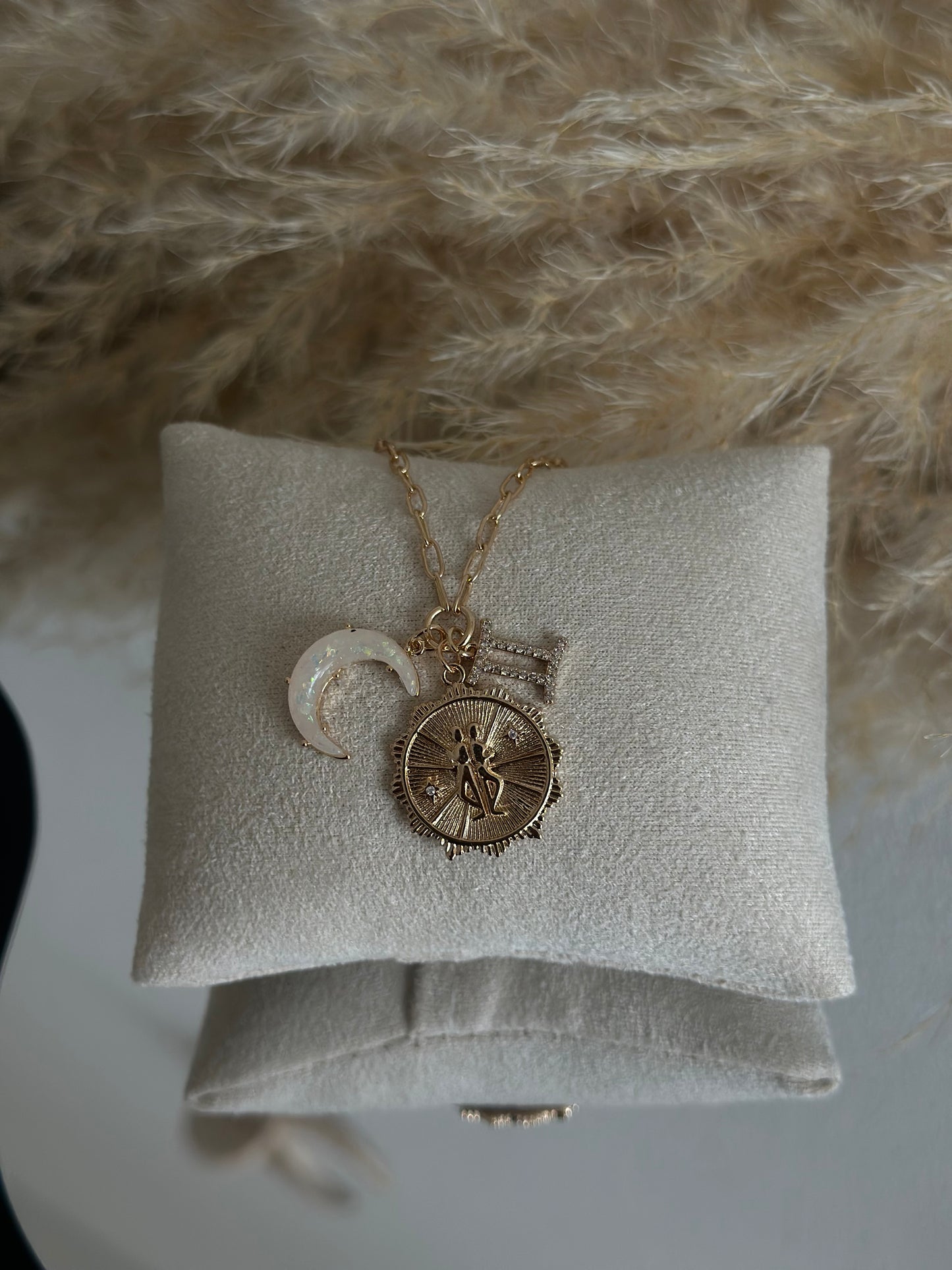 Luna & Zodiac Gemini