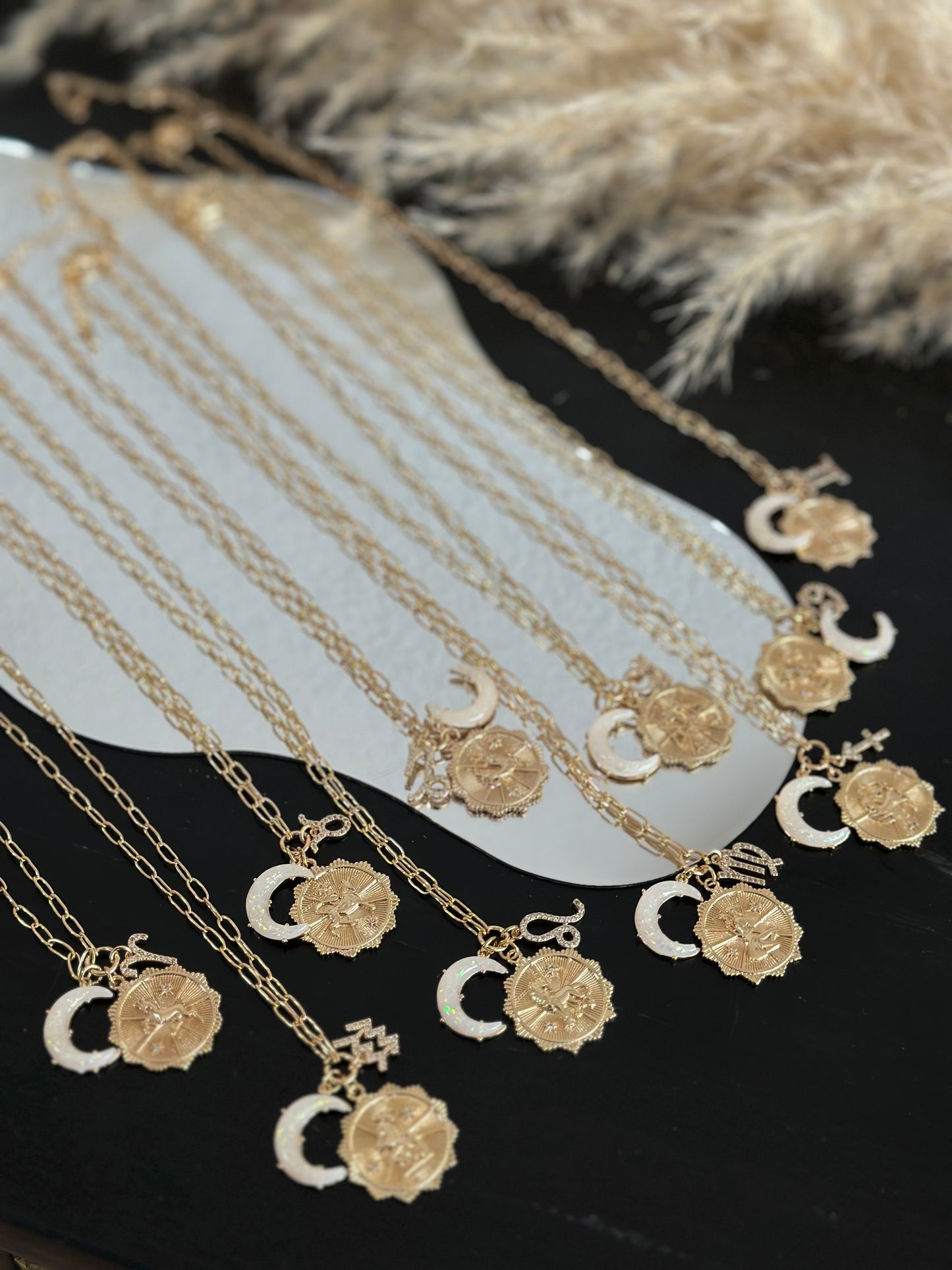 Luna & Zodiac Cancer